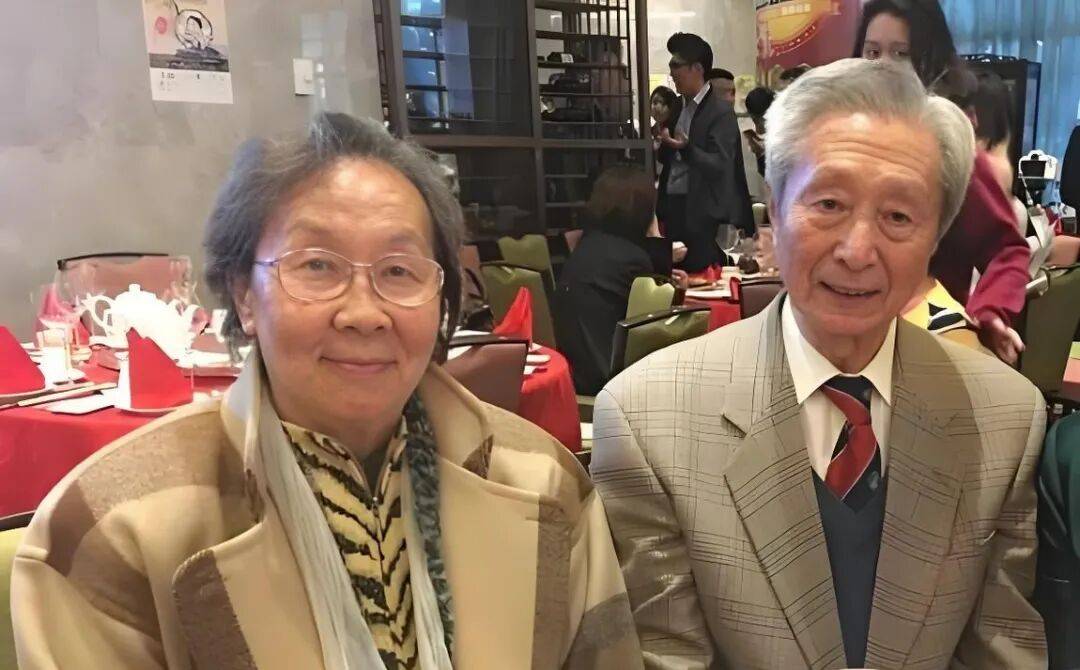 钟瑞去世<strong></p>
<p>资讯app</strong>！宋世雄永别爱妻！