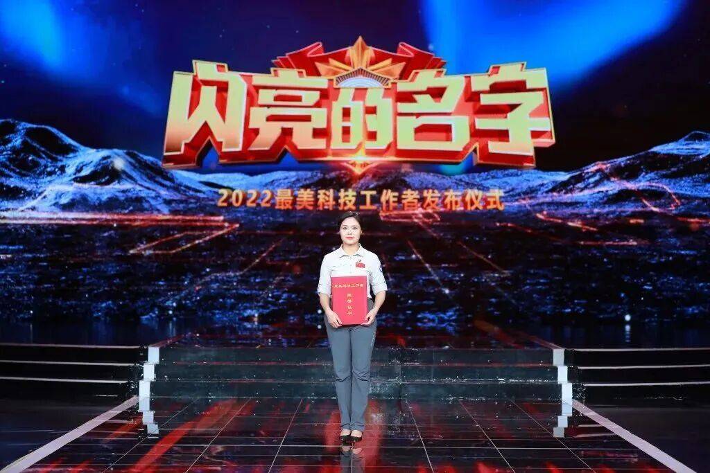 突然爆火！浙大女博士一个月涨粉超50万<strong></p>
<p>博资讯</strong>，“我是过了把瘾”！网友：丝滑入脑……