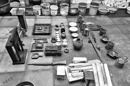 偷<strong></p>
<p>推荐资讯</strong>！目标是农村无人居住的老屋