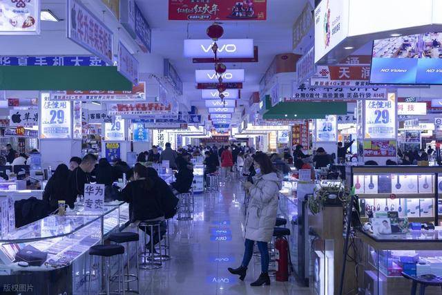 “直接崩了”<strong></p>
<p>相关资讯</strong>，价格断崖式下跌！商户：销量跌了60%都不止